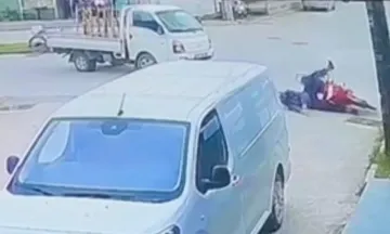 İnegöl'de motosiklet sürücüsü böyle sürüklendi!