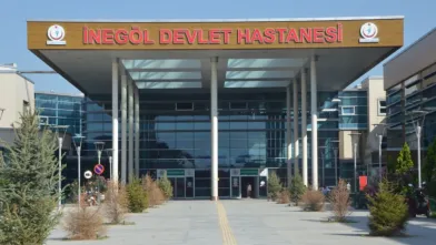 İnegöl Devlet Hastanesi’nde kapalı kolon ameliyatı yapıldı