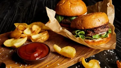 Asırlık fast-food devi satılıyor!