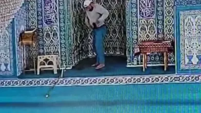 Oltalı hırsız camilere dadandı!