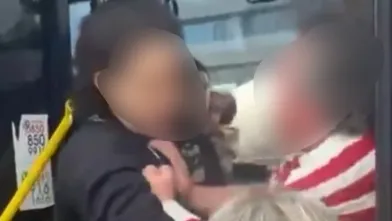 Otobüste kadın, şoförün kolunu ısırdı!