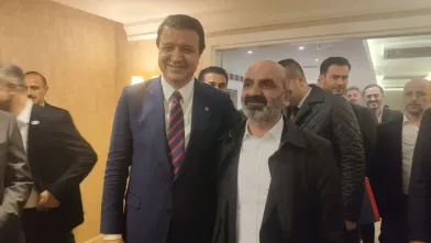 Mahmut Arıkan İnegöl’de eski arkadaşını yıllar sonra gördü