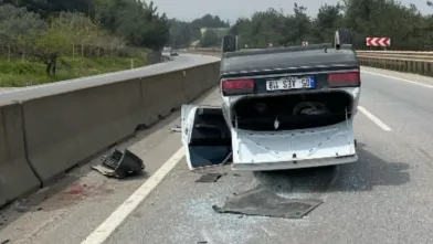 Kontrolden çıkan otomobil takla atıp ters durdu