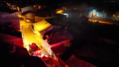 Gece yarısı korku dolu anlar! İnegöl ekipleri ilk müdahaleyi yaptı