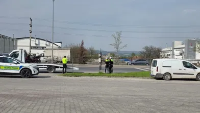 İnegöl'de metrelerce sürüklenen sürücü ağır yaralandı