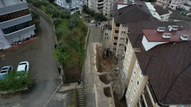 Korkutan göçük havadan görüntülendi