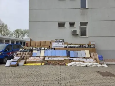 Dev operasyonda depo ve araçlardan servet çıktı!