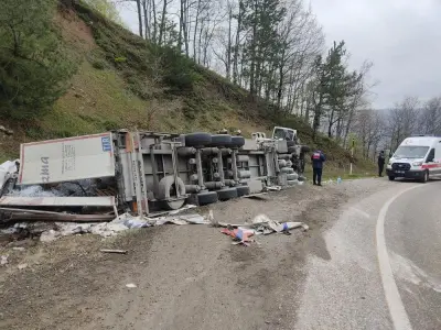 İnegöl-Domaniç yolunda freni patladı! Ekipler seferber oldu