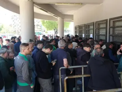 Bursaspor kombine satışında saatler süren kuyruk