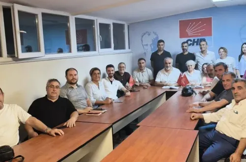 CHP İnegöl'de Toplu İstifa! Yönetim Yeni Parti'ye Geçiyor