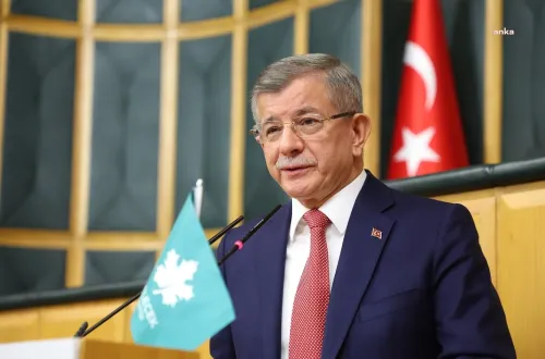Gelecek Partisi kendini feshetti, Davutoğlu aktif siyaseti bıraktı