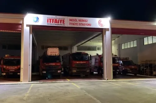 İnegöl'de aracında görür görmez soluğu itfaiyede aldı!
