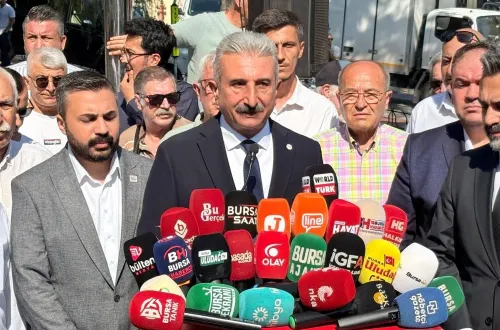Bursa'da Siyasi Deprem! 6 CHP'li Belediye Başkanı Yeni Parti'ye Katıldı