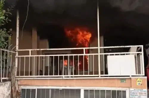 Giriş katta çıkan yangın mahalleliyi sokağa döktü!
