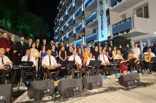Oylat’ta Türk Müziği Gecesi