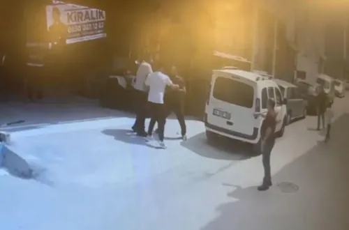 Akrabaların Dükkan Kavgası Kanlı Bitti! Çok Sayıda Yaralı Var