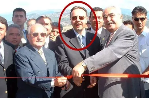 Eski bakanın mezarı açılıyor