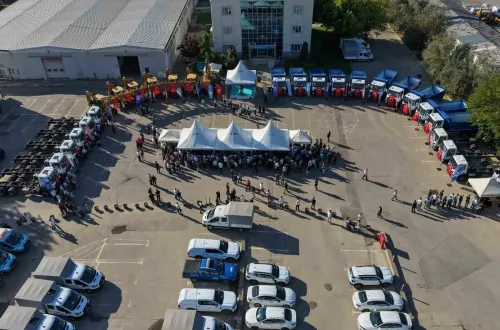 BUSKİ’nin filosuna 26 yeni araç ve iş makinesi