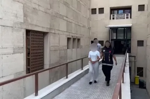 Sürekli kaçıyorlardı, polis bu kılığa girerek yakaladı!