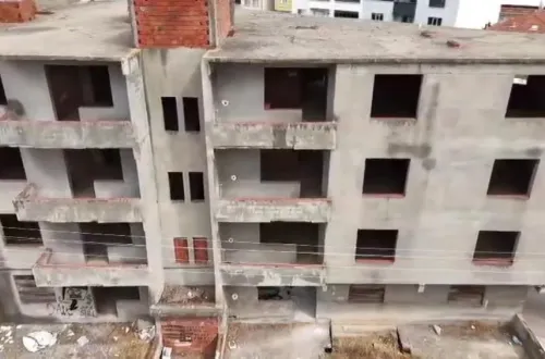 30 Yıldır Bitmeyen Bina Endişelendiriyor! Kaymalar Var