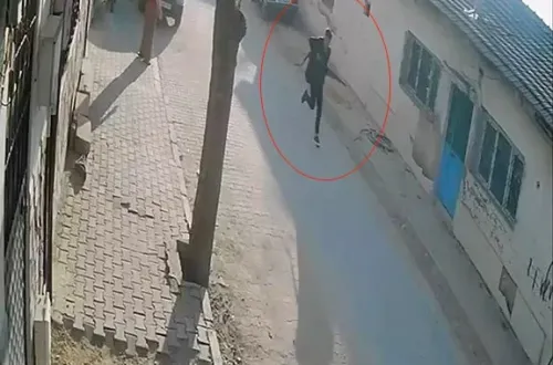 Manisa'da 2 öğrencinin vurulduğu saldırı kamerada