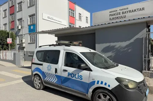 1. sınıf öğrencisinin çantasından tabanca çıktı! Baba gözaltında