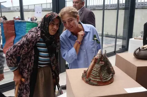 Çayın başkentinde sıra dışı ’Çılgın Çaydanlıklar’ sergisi