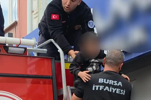 İnegöl'de hareketli saatler! Çocuğu gören ekipler alarma geçti