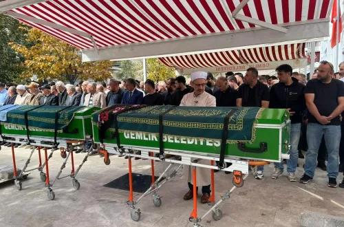 Cinayet kurbanı çift toprağa verildi