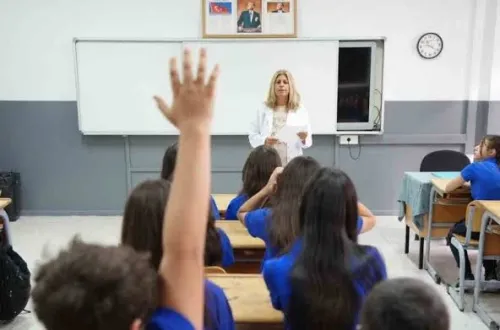 Milyonlarca öğrenciyi ilgilendiriyor! Zorunlu eğitimde değişiklik sinyali geldi