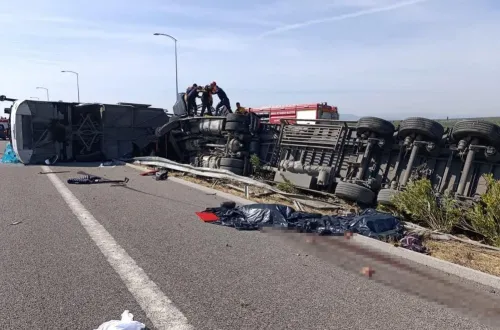 Manisa'da katliam gibi kaza! 11 ölü 26 yaralı