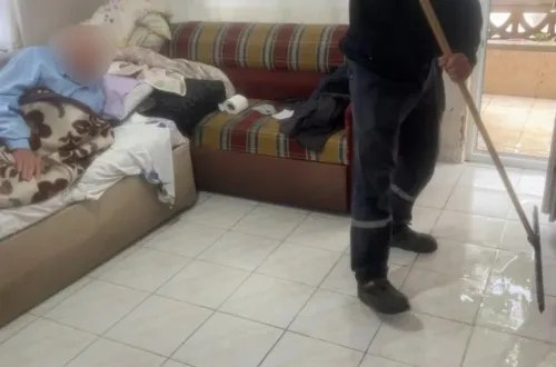 Apartmanı su bastı! Ekipler mahsur kalan vatandaş için seferber oldu