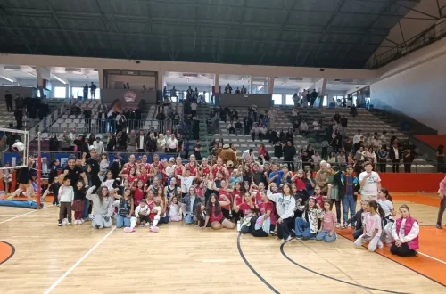 Orhaniye Voleybol Türkiye'de İlk 5'e Girdi!