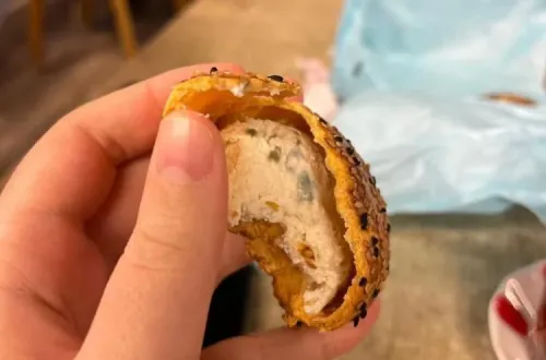 Fırından Aldığı Üründe Mide Bulandıran Görüntü Pahalıya Patladı