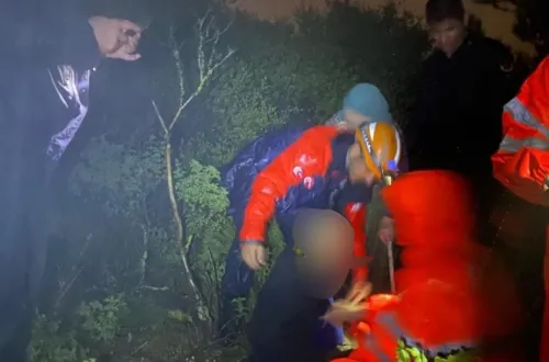 Traktörle giden yaşlı çift jandarma sırtında döndü!