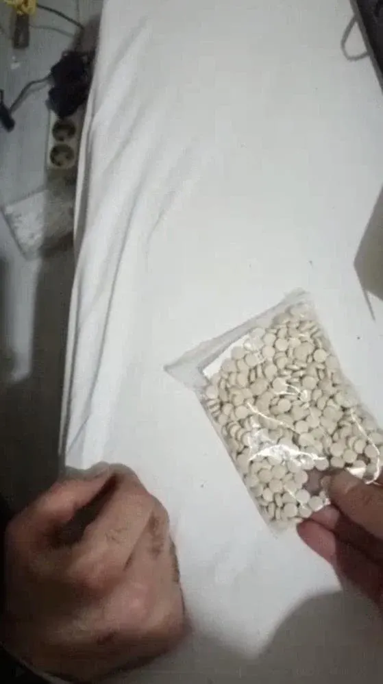 Uyuşturucu tacirlerine gece baskını! 6 gözaltı, 2 tutuklama