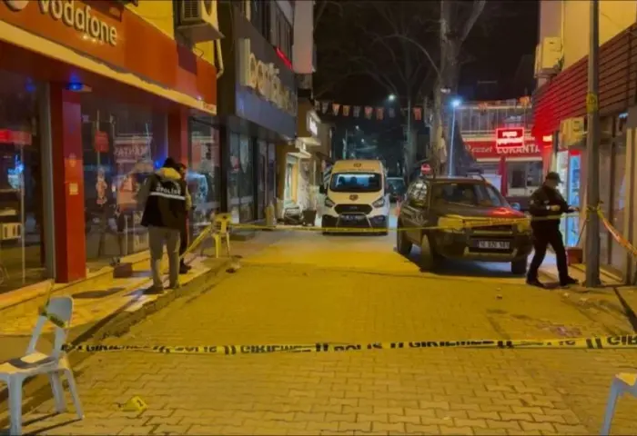 Gece yarısı silahlı saldırı kanlı bitti!