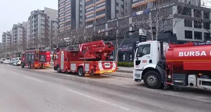 Eski çalışan pizza zincirini kundakladı!
