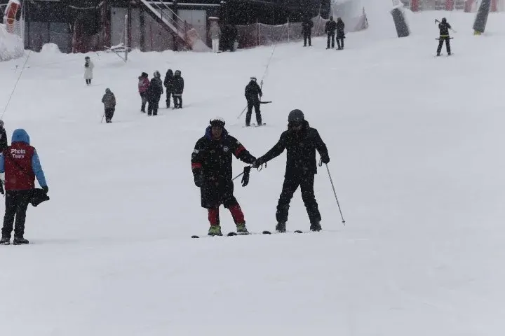 Uludağ’da -7 derece! Kar kalınlığı 76 santimetreye ulaştı