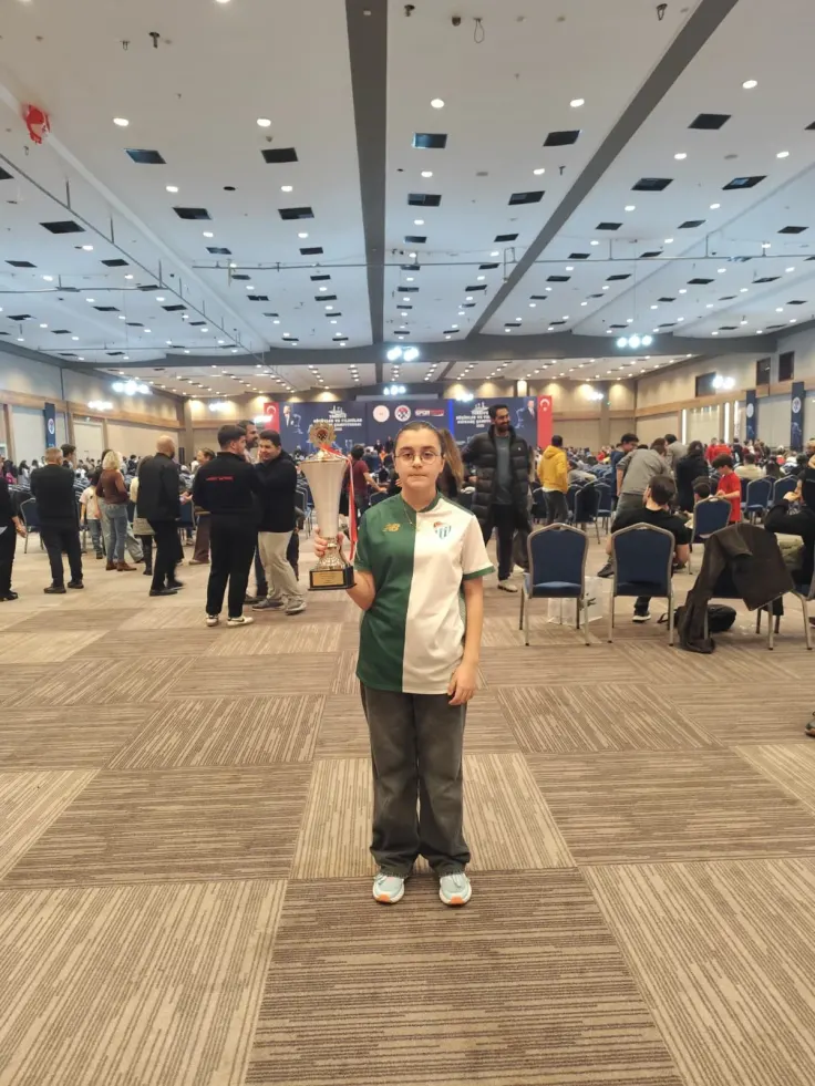 İnegöl'ün gururu Zeynep Türkiye 2.si oldu