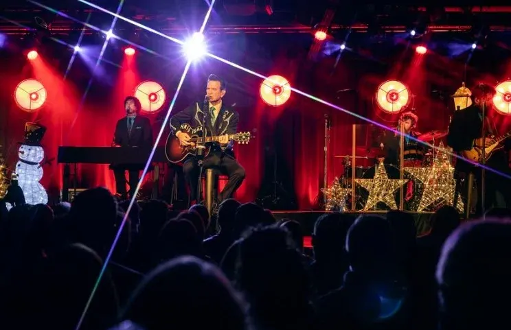 Ünlü sanatçı Chris Isaak duyurdu! Türkiye'ye geliyor