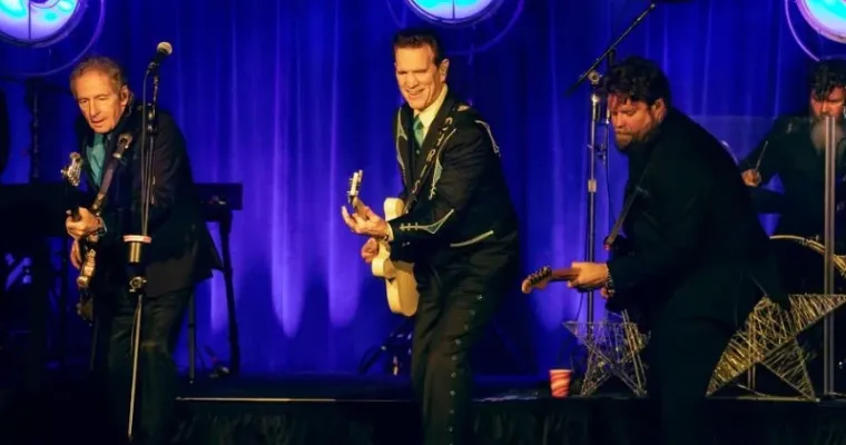 Ünlü sanatçı Chris Isaak duyurdu! Türkiye'ye geliyor