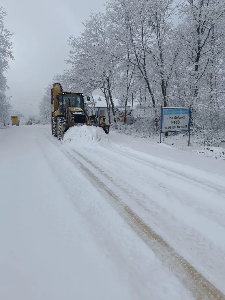 İnegöl'de kar alarmı! Ekipler 7/24  sahada