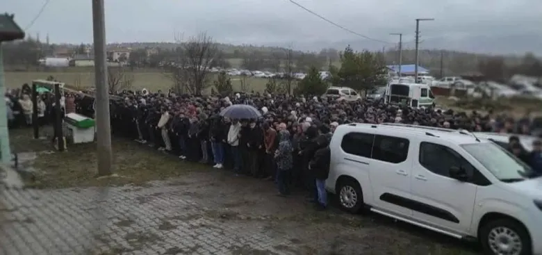 Doğum için gitti geri dönemedi!