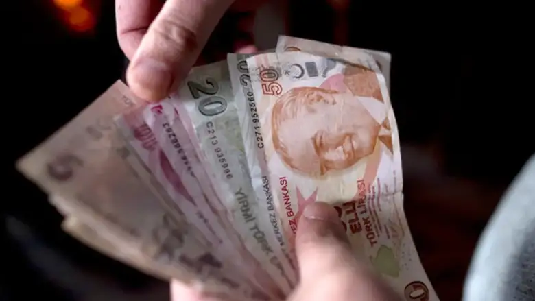 Ocak ayında memur ve emekli maaşları ne kadar artacak?