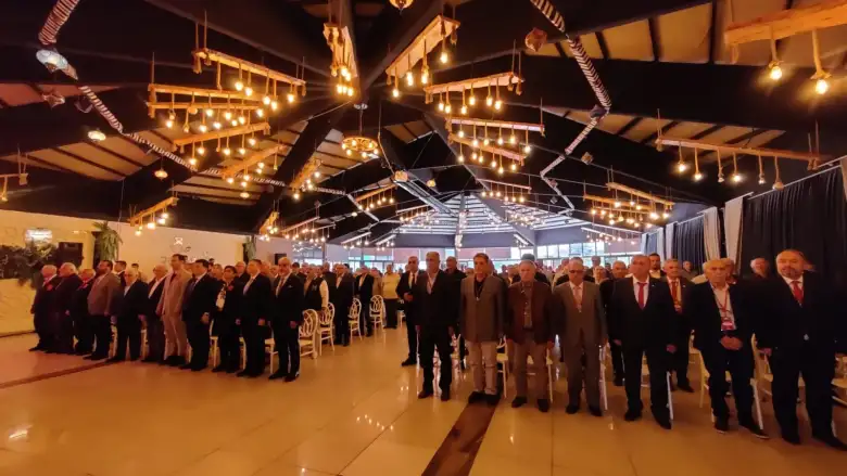 CHP İlçe Kongresi'nde gerilim yükseldi!