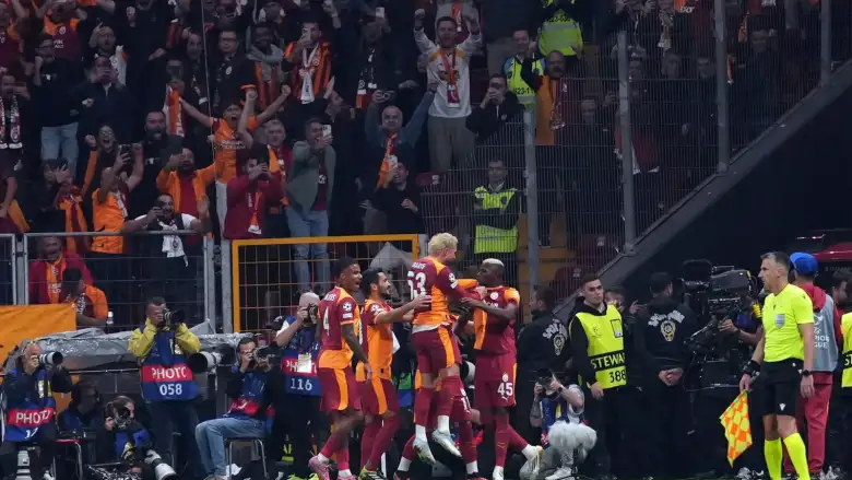 Galatasaray, Liverpool'u yenerek tarih yazdı