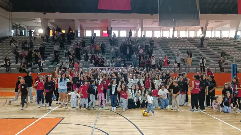 İnegöl’ün Sultanları Sezona Fırtına Gibi Başladı