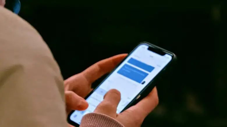 Eşini telefona böyle kaydeden yandı! Tazminat ödeyecek