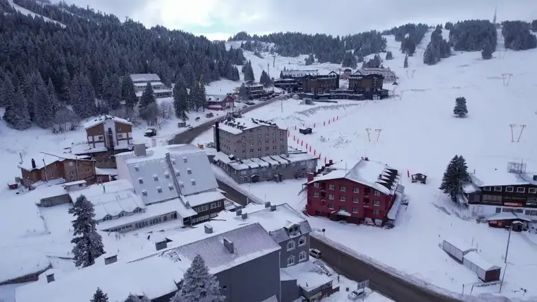 Uludağ'da sezonun ilk karı yağdı!